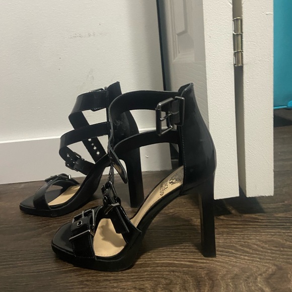 Vince Camuto Black Heels - Picture 2 of 4